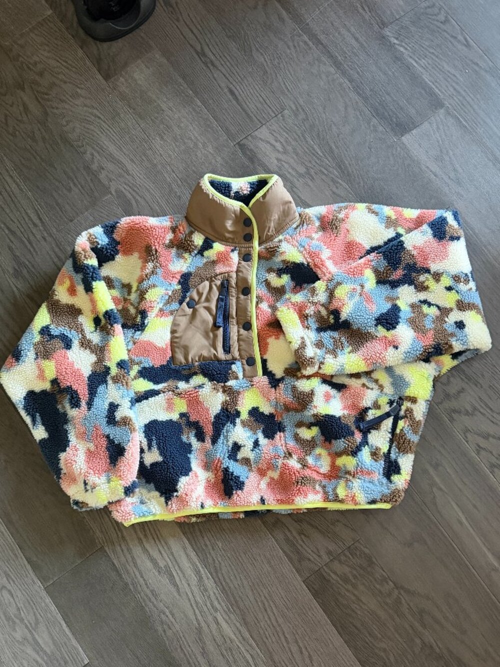 FP Movement Women Tan Combo Hit The Slopes Printed Fleece Pullover Size S NWOT - Picture 5 of 6